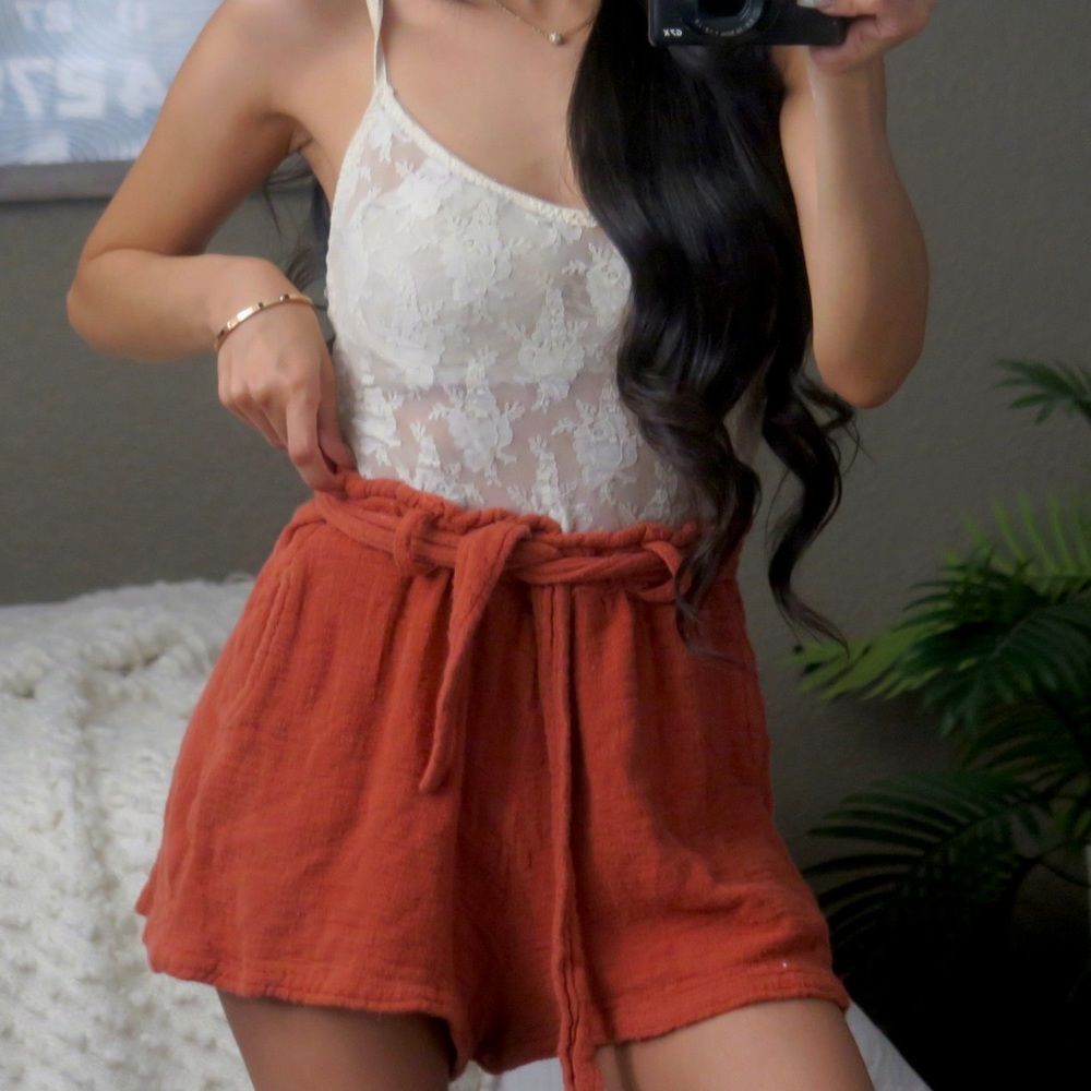 ✨ Vintage Christian Dior Lace Cream Bodysuit - Picture 7 of 9